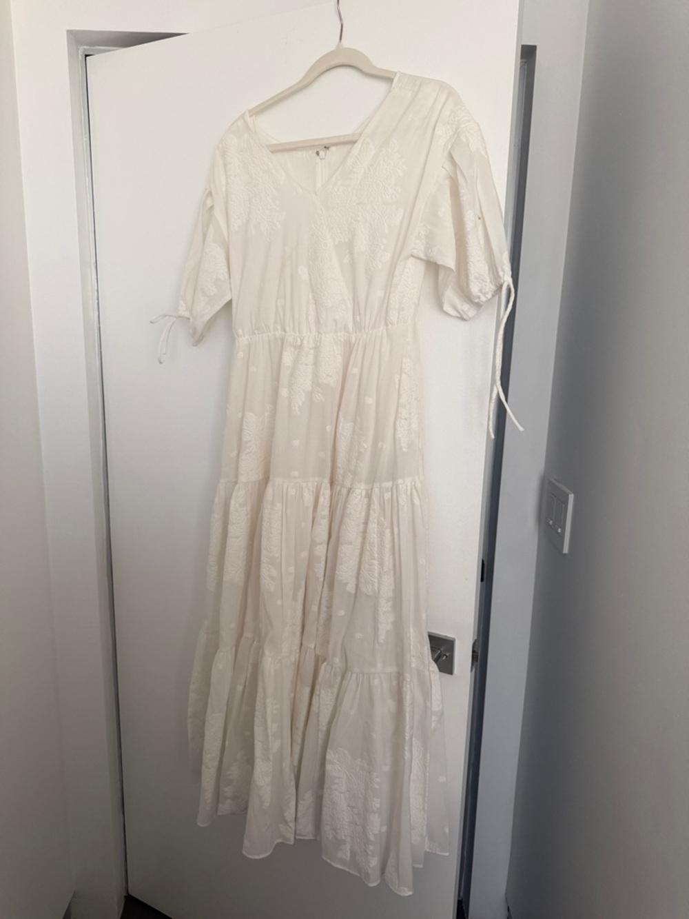 White dress size L custom